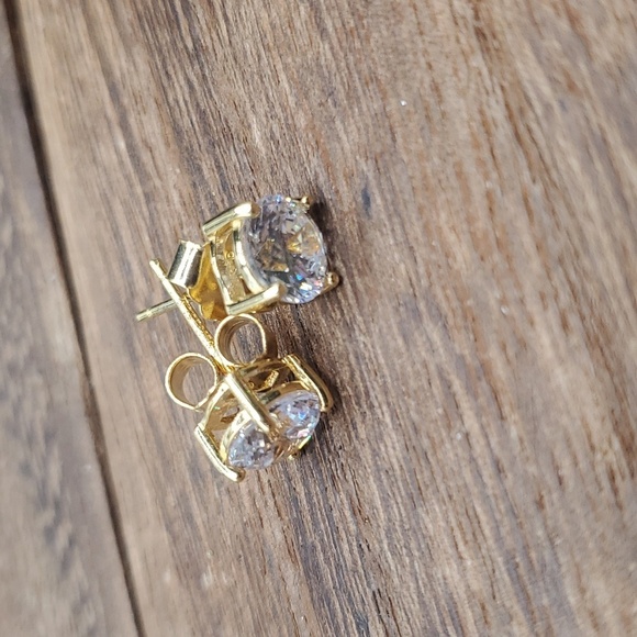 925 gold covered silver moissanite diamond shining fire‎ earrings E298 - Picture 3 of 3